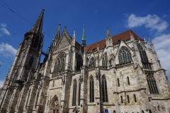 Regensburger Einblicke - Dom im Himmelblau
