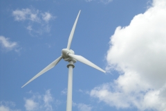 Windrad in den Wolken